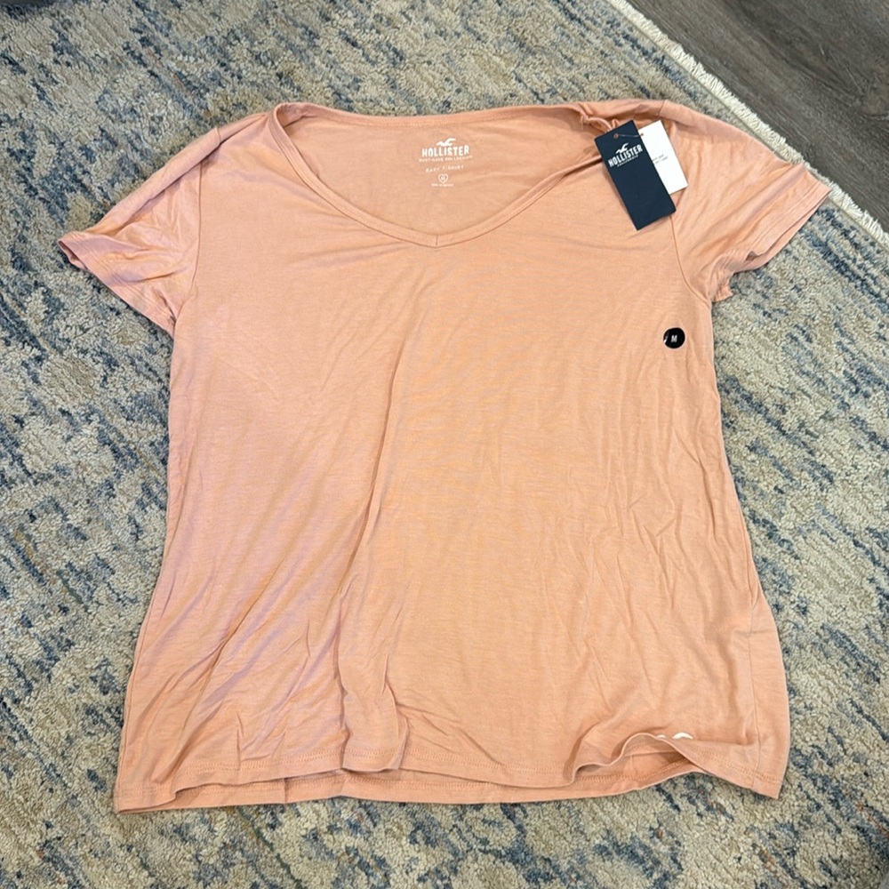 Hollister t-shirt